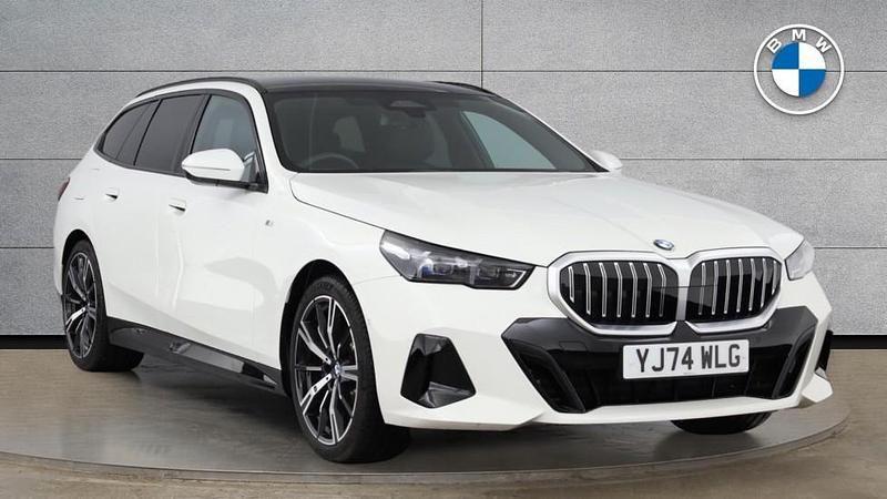 White Used 2025 BMW 520 M Sport Estate | £42,750 (Fair price) - Image 1/4