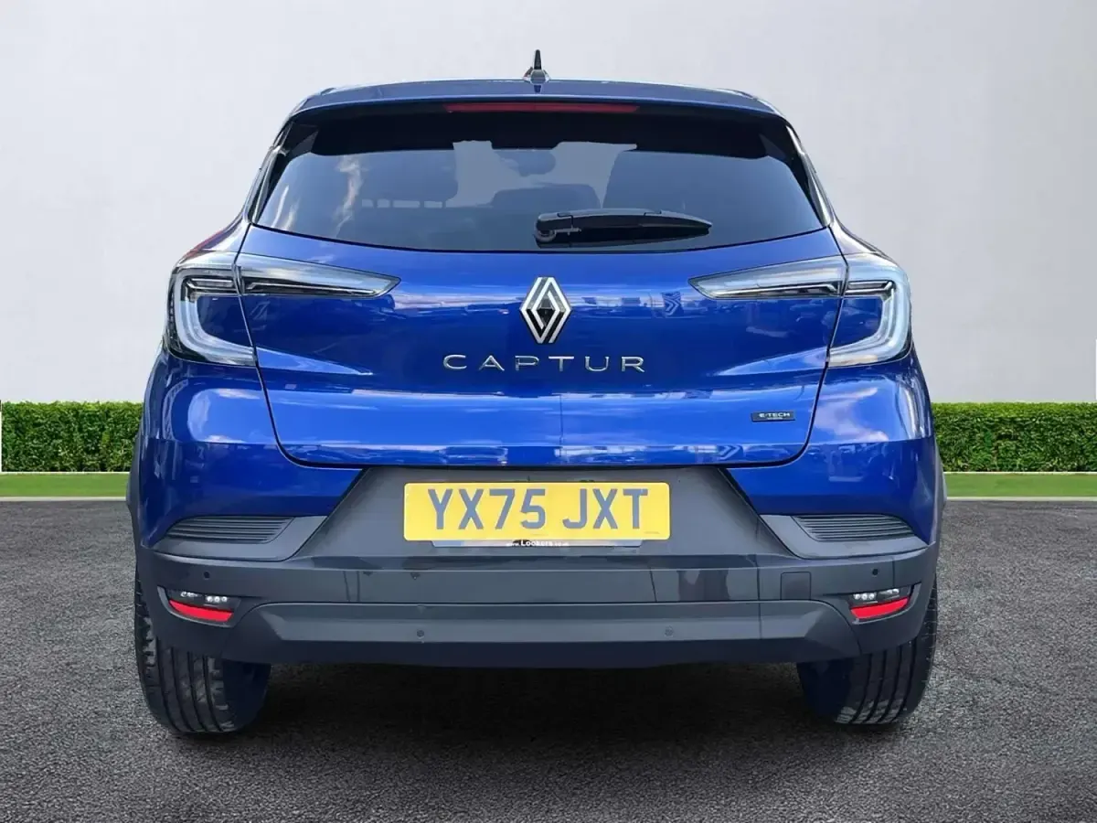 Usado Renault Captur Evolution 158 CV (116 kW) 2025 Azul SUV