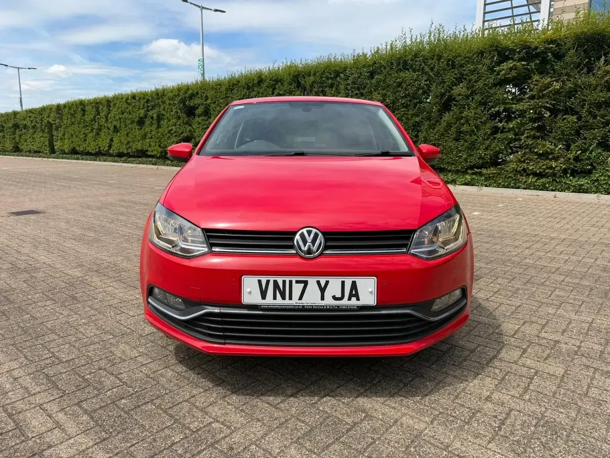 Used VW Polo Edition 60 HP (44 kW) 2017 Red Hatchback