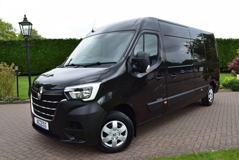 Black Used 2023 Renault Master Business Van | £15,495 (Fair price) - Image 1/4