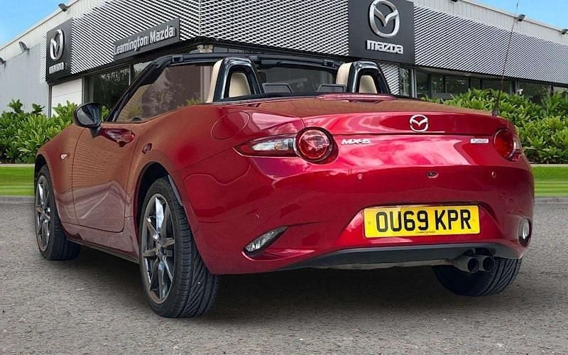 Used Mazda MX5 Inclusive 184 HP (135 kW) 2019 Red Cabriolet