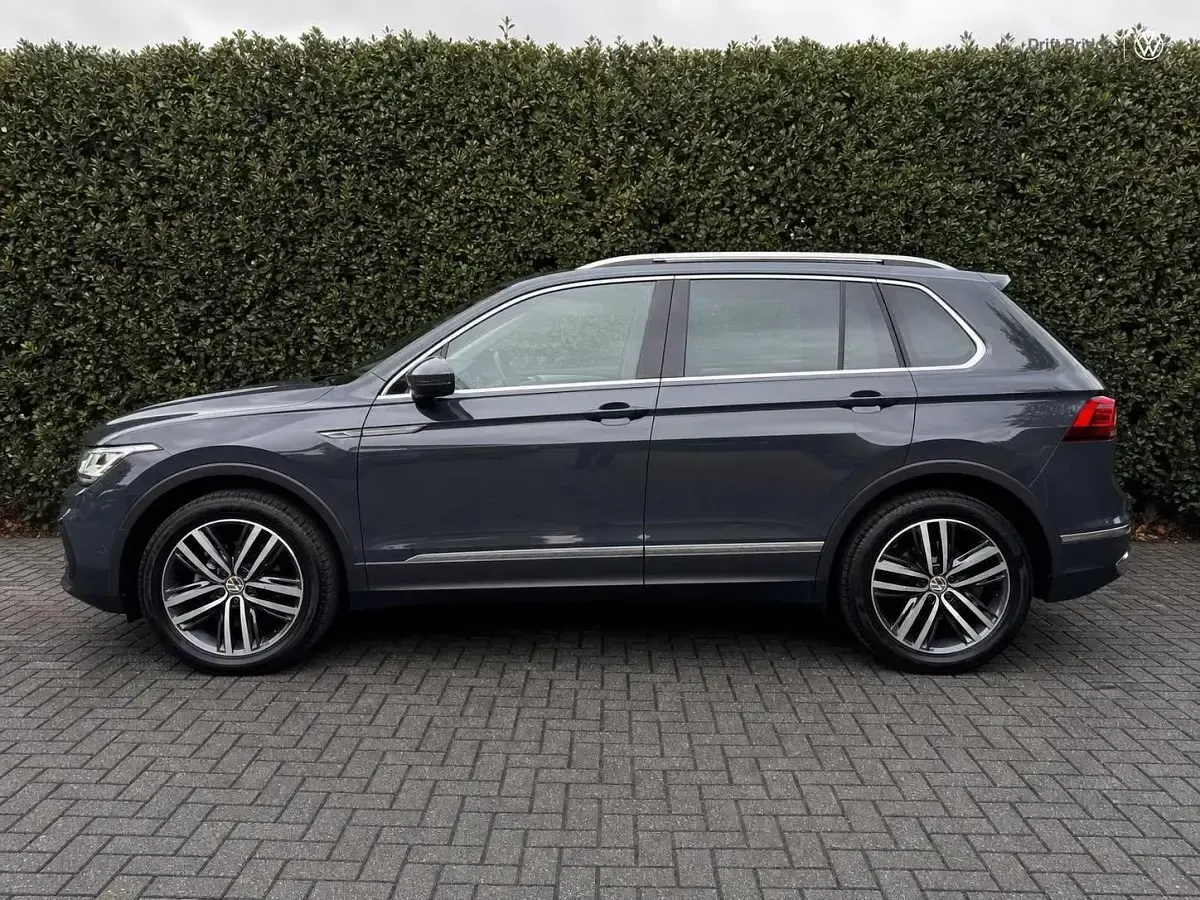 Used VW Tiguan Elegance 150 HP (110 kW) 2023 Grey SUV