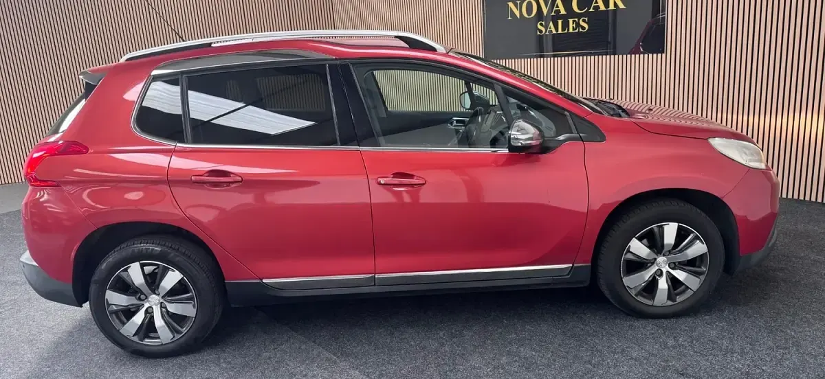 Used Peugeot 2008 Allure 100 HP (73 kW) 2015 Red SUV