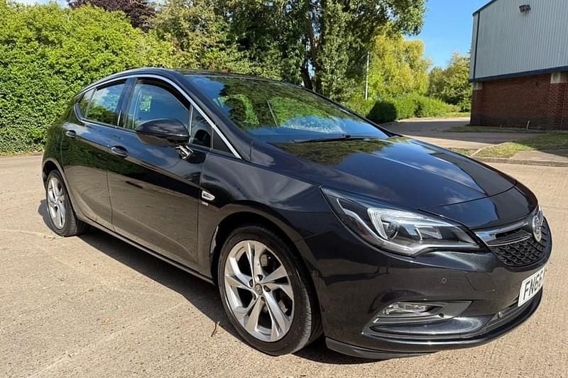 Black Used 2016 Vauxhall Astra SRi Hatchback | £4,695 (Good price) - Image 1/1