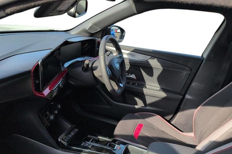 Used Vauxhall Mokka 100 kW (136 HP) 2024 White SUV