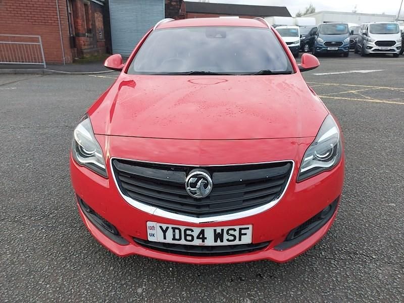 Used Vauxhall Insignia SRi 163 HP (119 kW) 2014 Red Estate