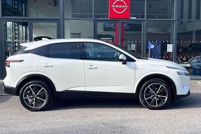Used Nissan Qashqai Tekna 138 HP (101 kW) 2023 White SUV