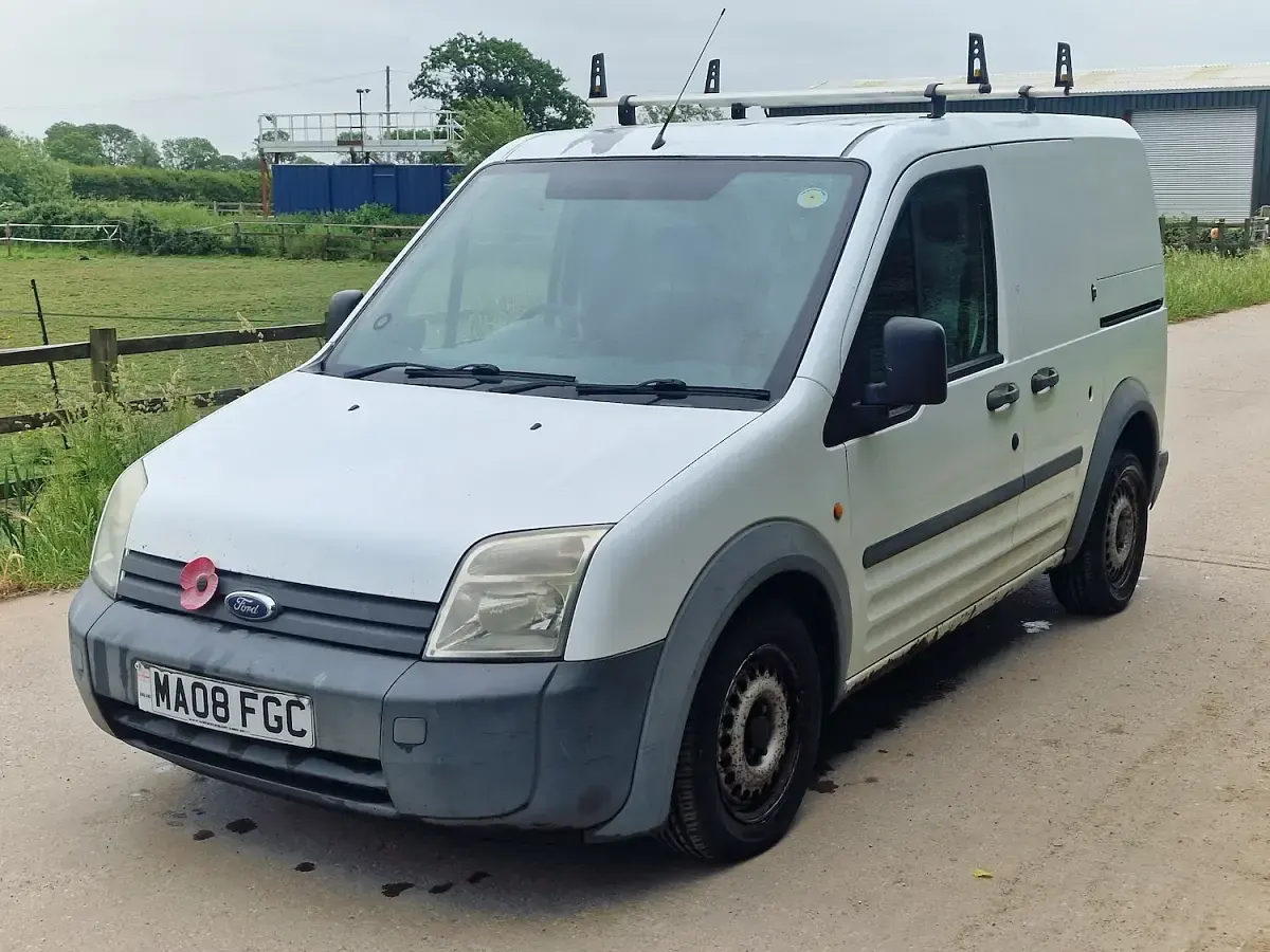 Used Ford Transit Connect 75 HP (55 kW) 2008 White MPV