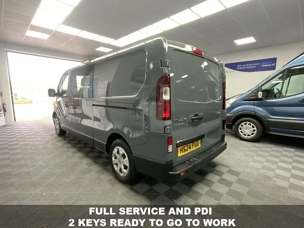 Used Renault Trafic 130 HP (95 kW) 2024 Grey MPV