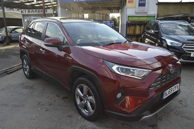 Red Used 2019 Toyota RAV4 Hybrid SUV | £14,999 (Fair price) - Image 1/4