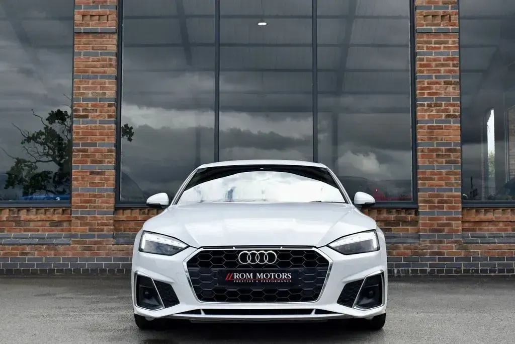 Used Audi A5 Sportback S-Line 163 HP (119 kW) 2023 White Hatchback