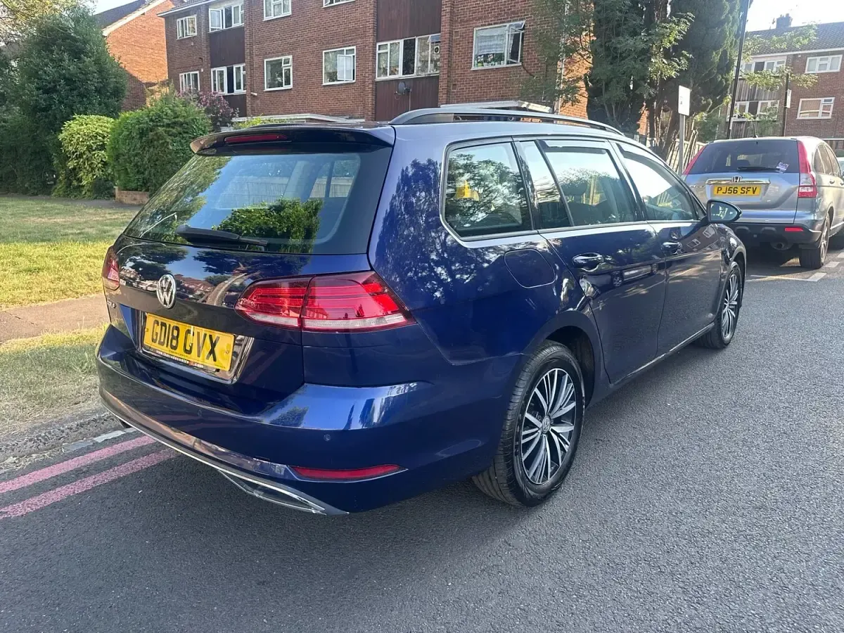 Used VW Golf VII SE 2018 Blue Estate