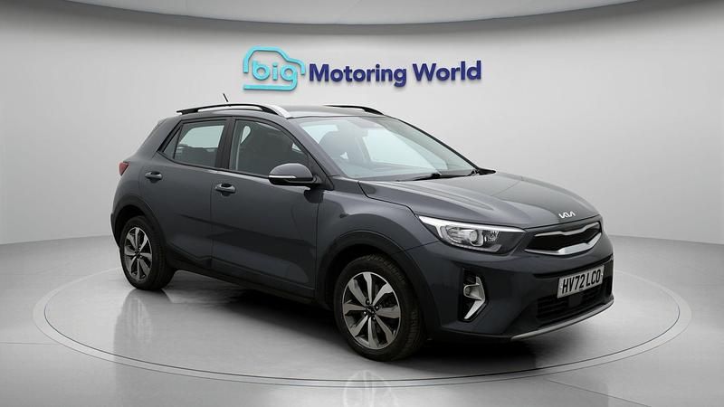 Used 2022 Kia Stonic SUV | £12,400 (Fair price) - Image 1/4