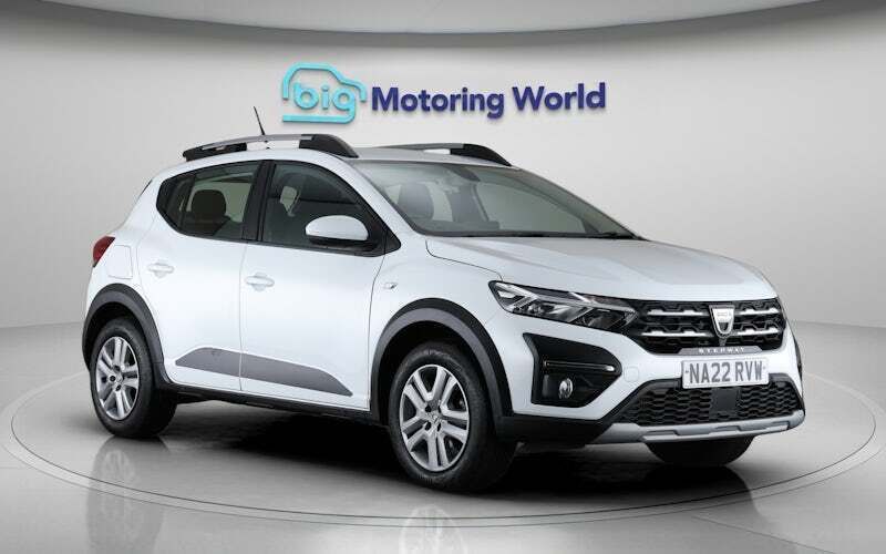 Used 2022 Dacia Sandero Comfort Hatchback | £11,200 (Good price) - Image 1/4
