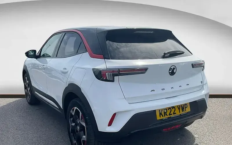 Used Vauxhall Mokka SRi 100 kW (136 HP) 2022 White SUV