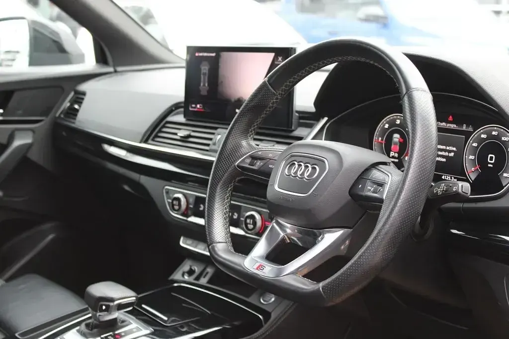 Used Audi Q5 Comfort 204 HP (150 kW) 2021 White SUV
