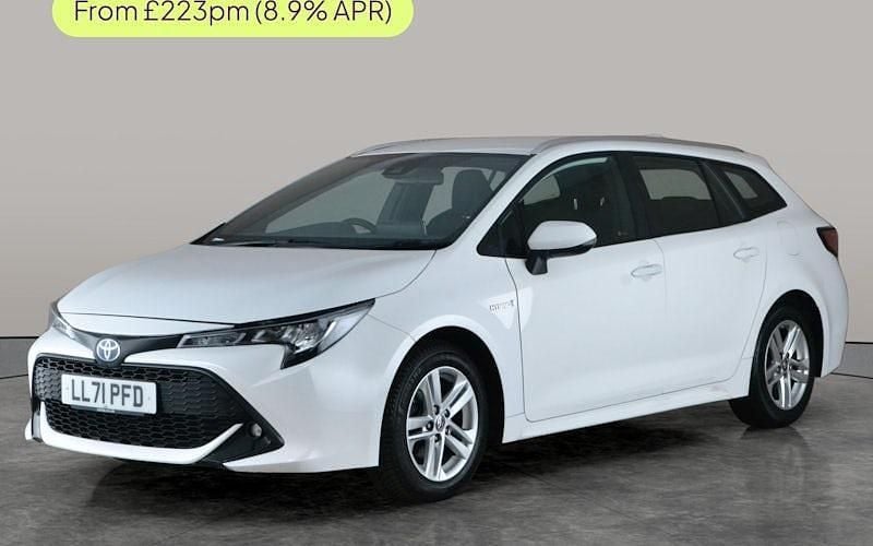 Used Toyota Corolla 122 HP (89 kW) 2022 White Estate