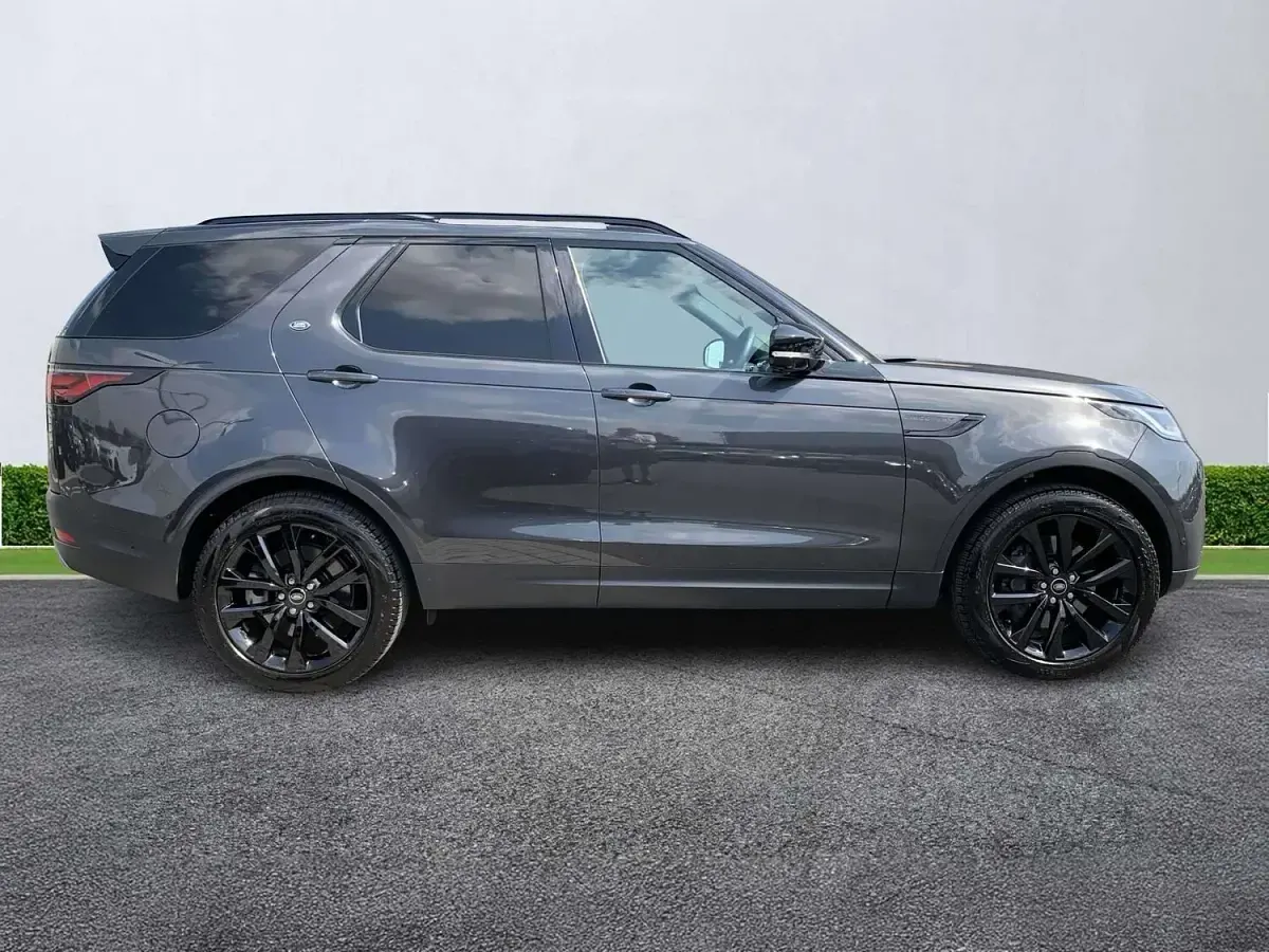Used Land Rover Discovery SE 350 HP (257 kW) 2025 Grey SUV