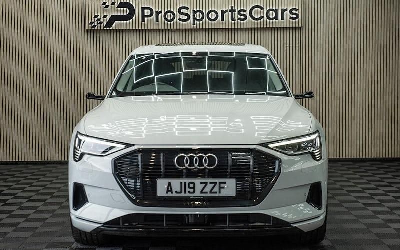 Używany Audi e-tron Design 300 kW (408 KM) 2020 SUV