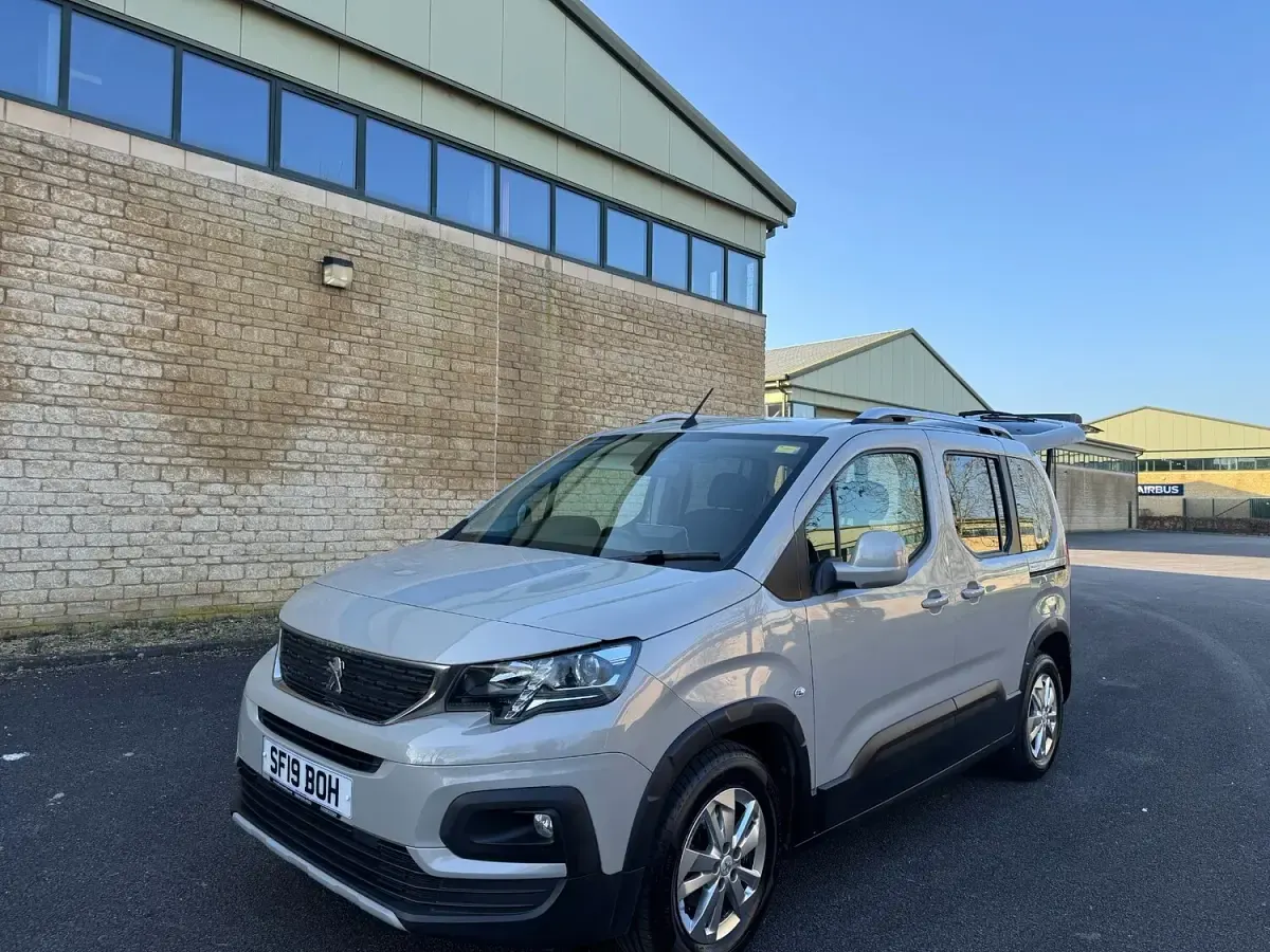 Used Peugeot Rifter Allure 2019 Beige MPV