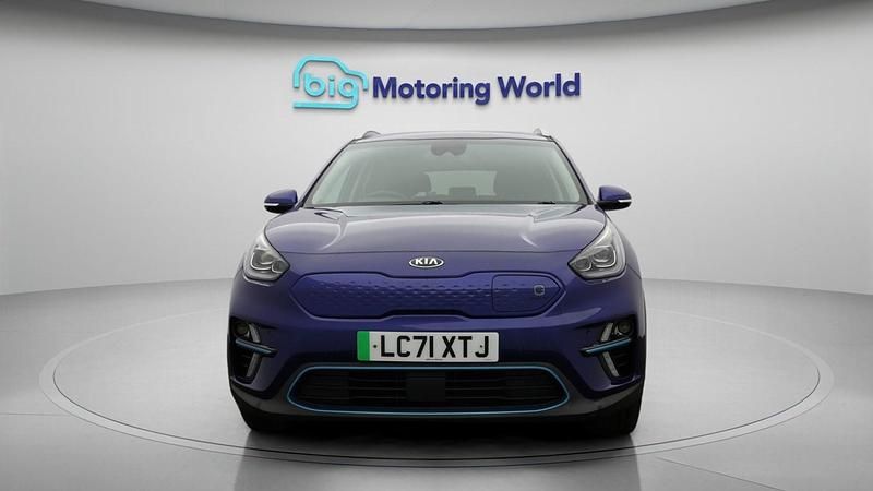 Used Kia e-Niro Plus 147 kW (201 HP) 2021 Blue SUV
