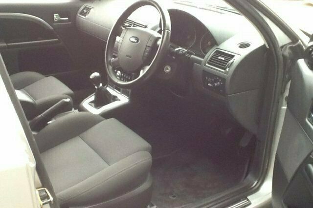 Begagnad Ford Mondeo 2006 Halvkombi