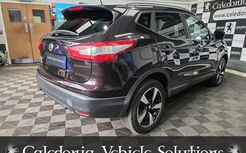 Used Nissan Qashqai N-Connecta 116 HP (85 kW) 2017 SUV