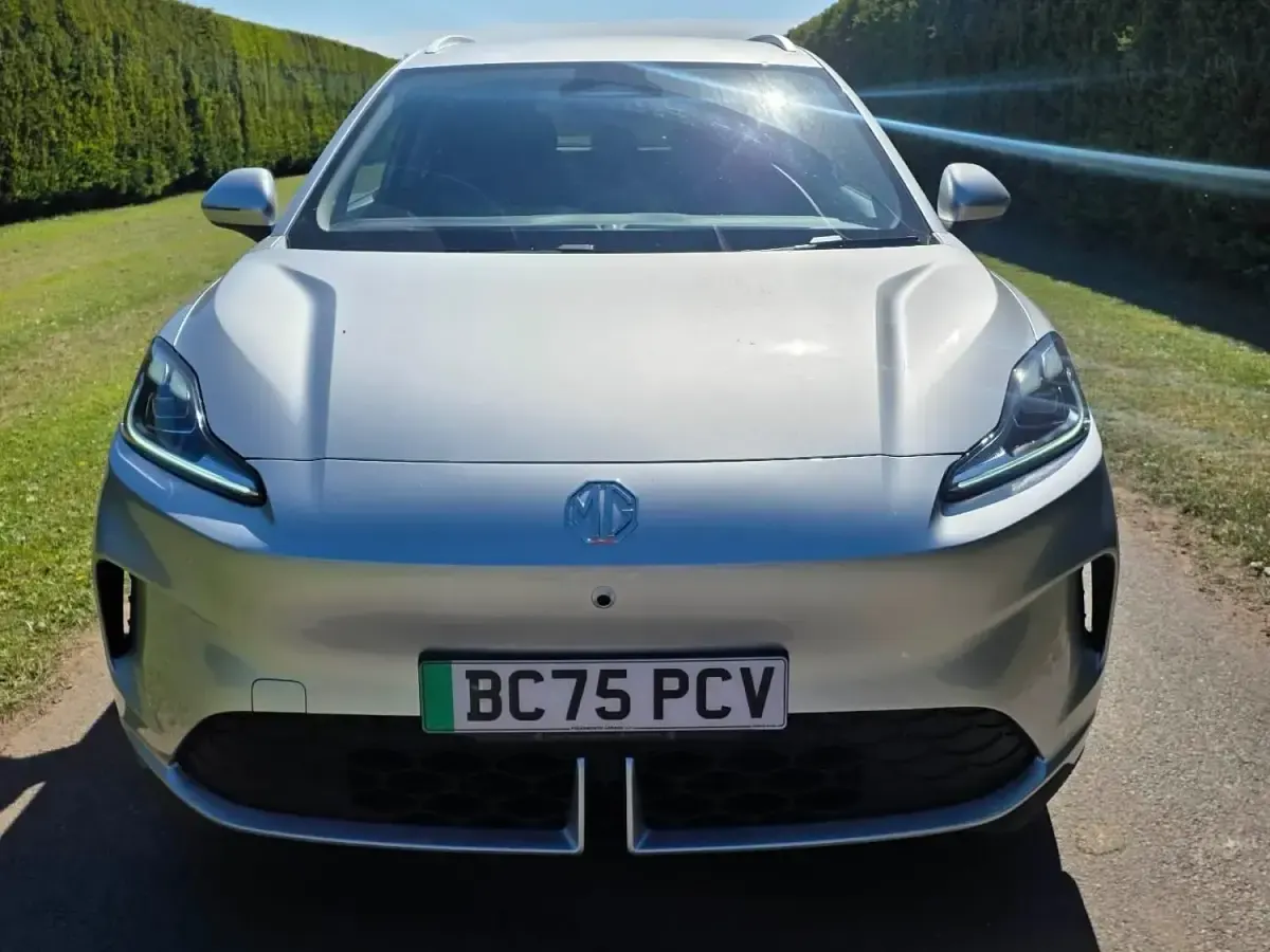 Nowe MG MG4 EV 319 kW (435 KM) 2026 Srebrny Hatchback
