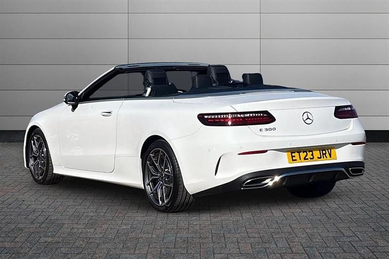 Used Mercedes E300 AMG Line Premium 258 HP (189 kW) 2023 Polar white Cabriolet