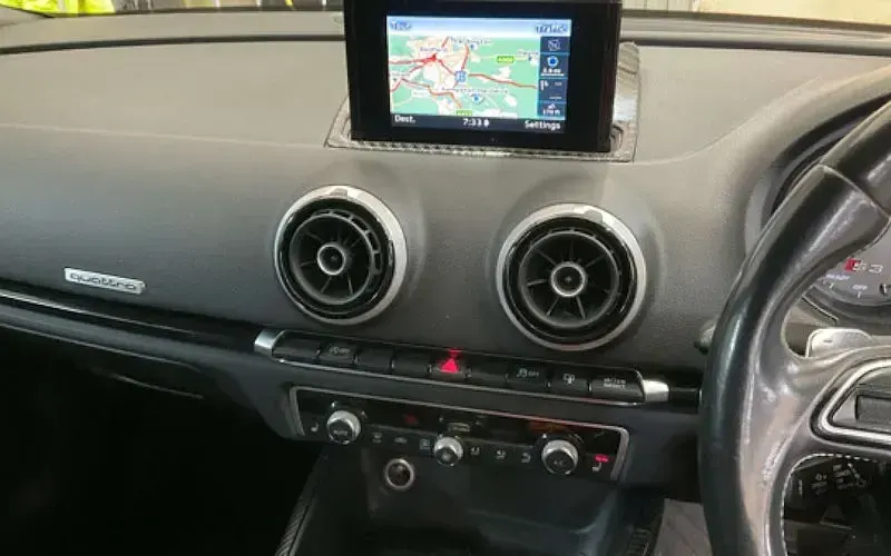 Usado Jaguar E-Pace R-Dynamic 241 HP (177 kW) 2020 SUV