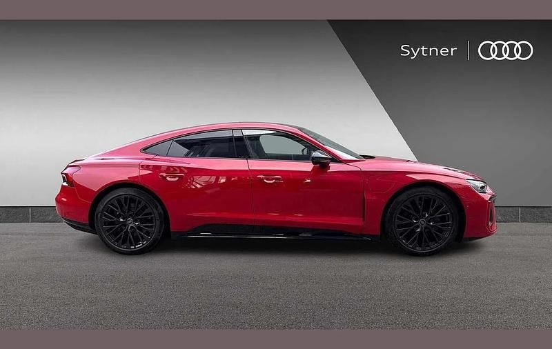 Used Audi e-tron GT quattro Comfort 369 kW (503 HP) 2025 Red Sedan