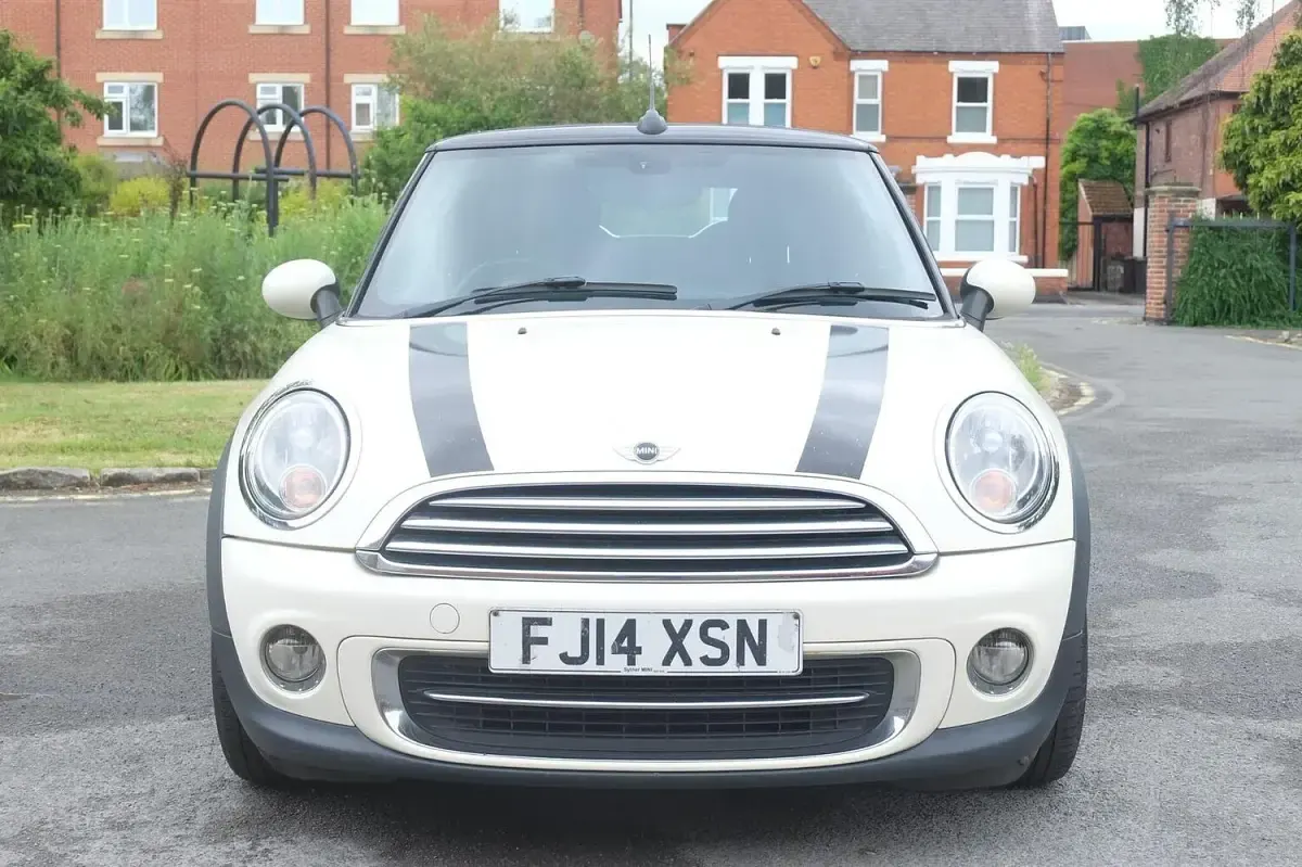 Used Mini Cooper Cabriolet 122 HP (89 kW) 2014 White Cabriolet