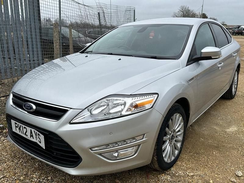 Used Ford Mondeo Business Edition 140 HP (102 kW) 2012 Silver Hatchback