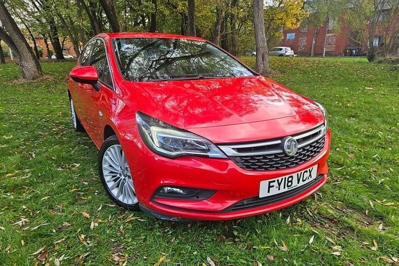 Red Used 2018 Vauxhall Astra Elite Hatchback | £6,895 (Good price) - Image 1/1