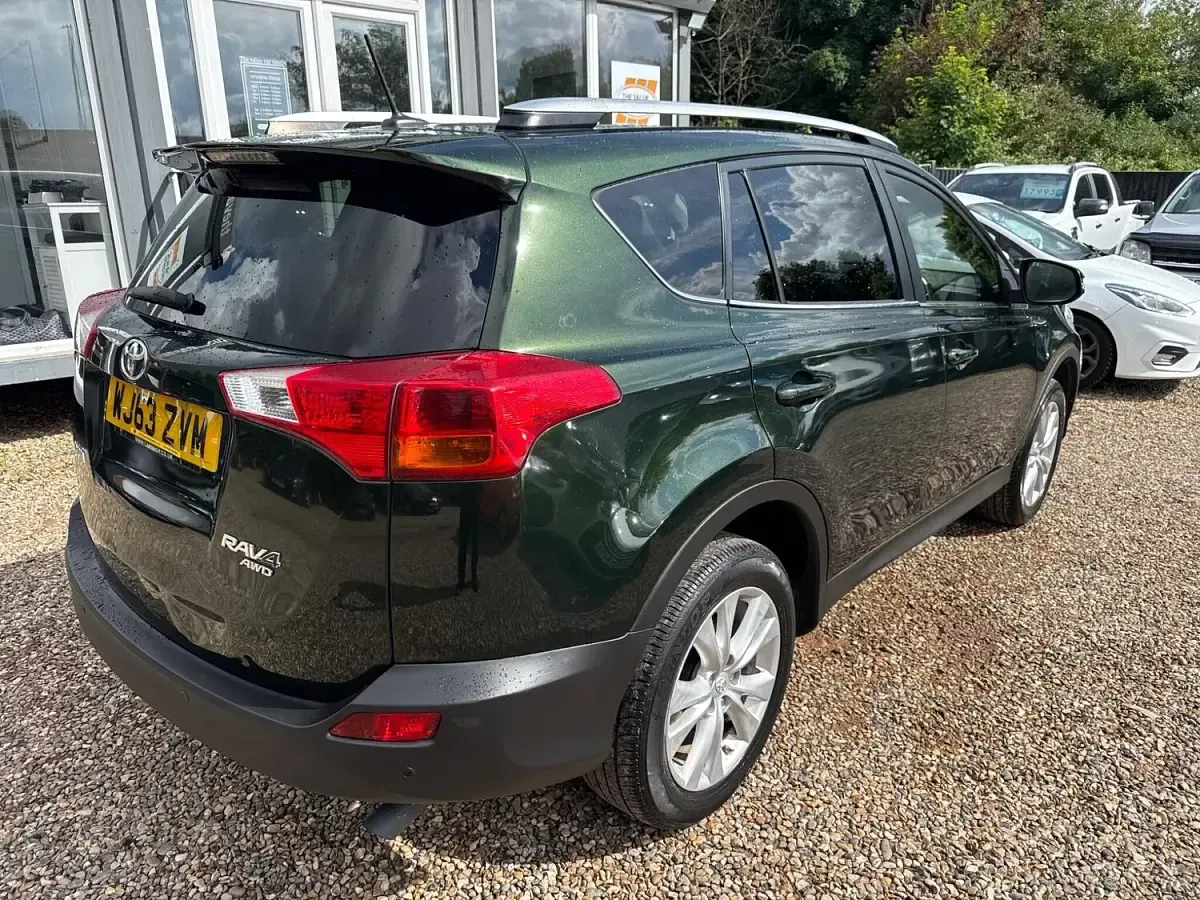 Used Toyota RAV4 150 HP (110 kW) 2013 Green SUV