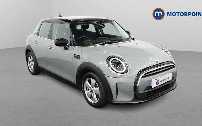 Begagnad Mini Cooper Classic 136 HK (100 kW) 2022 Grå Halvkombi