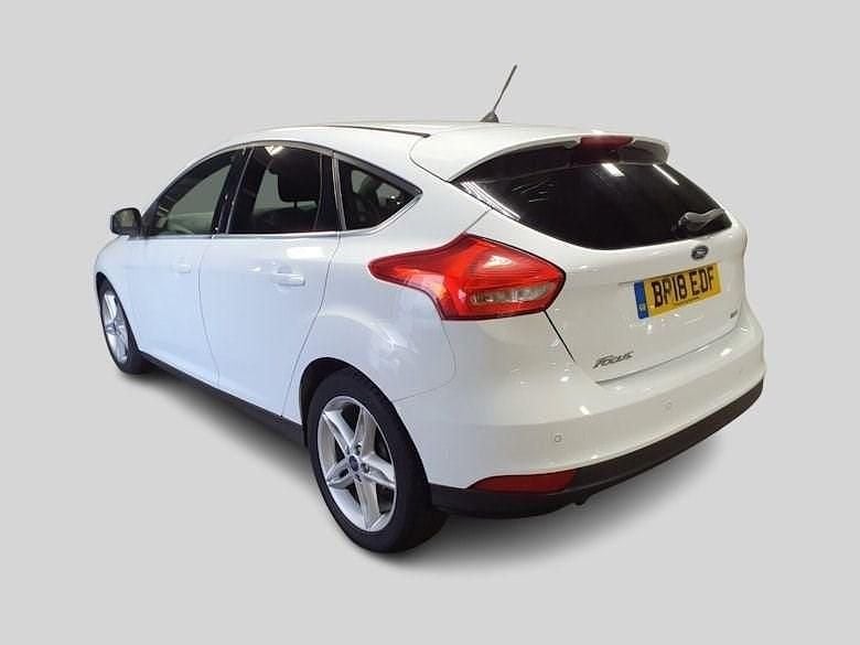 Used Ford Focus Titanium 125 HP (91 kW) 2018 White Hatchback