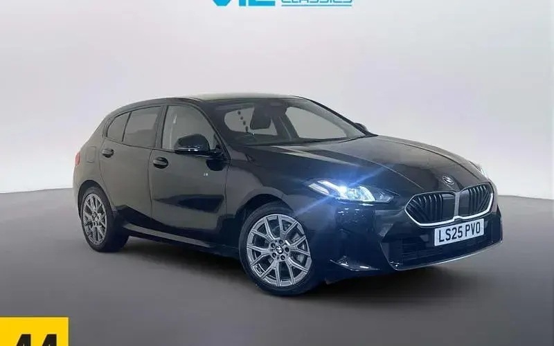 Used BMW 120 Sport Line 170 HP (125 kW) 2025 Hatchback
