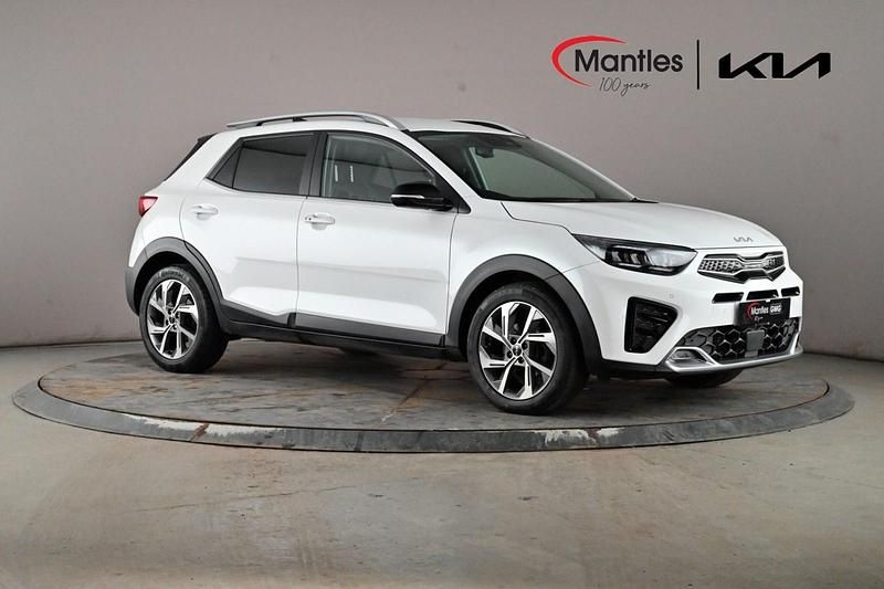 White Used 2024 Kia Stonic GT-Line S SUV | £17,195 (A bit pricey) - Image 1/4