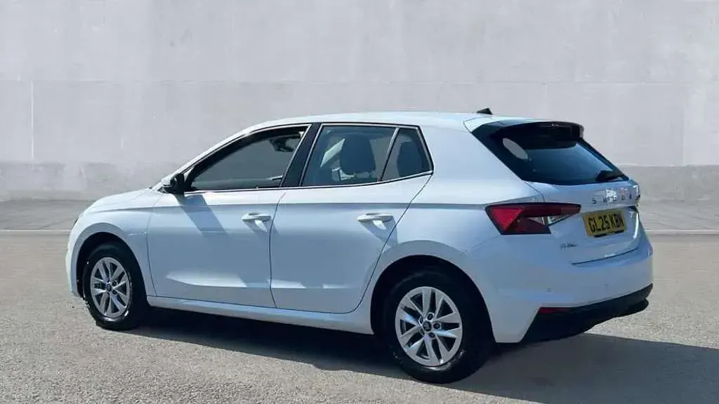 Used Skoda Fabia SE 95 HP (69 kW) 2025 White Hatchback