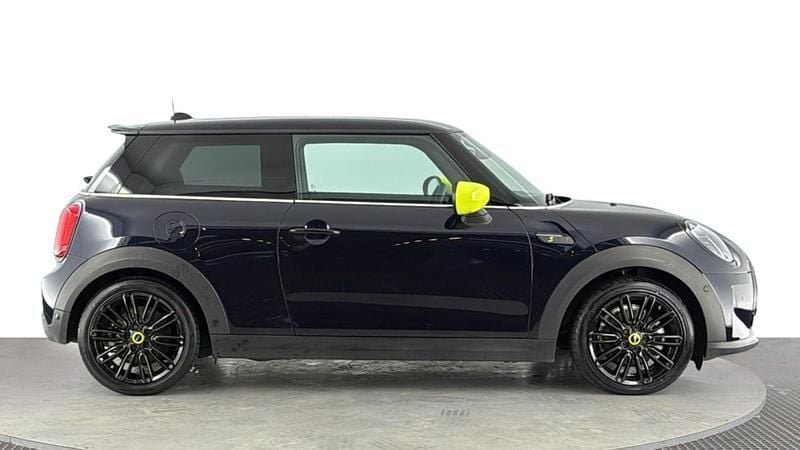 Used Mini Cooper SE Hatch 135 kW (184 HP) 2022 Black Hatchback