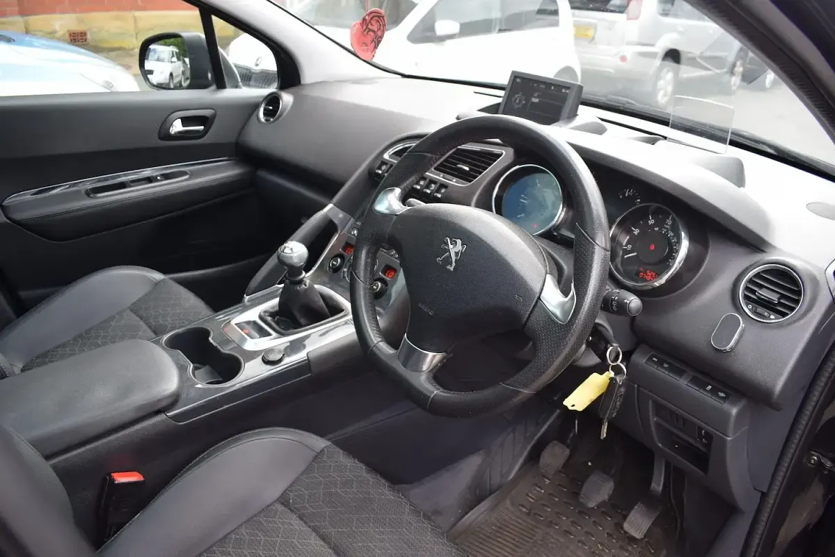 Used Peugeot 3008 Allure 2016 Black Hatchback