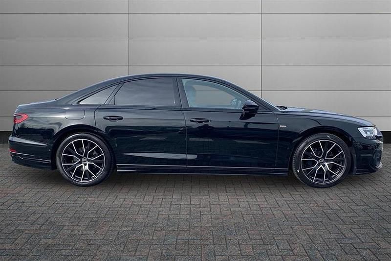 Begagnad Audi A8 Black Edition 286 HK (210 kW) 2023 Svart Sedan