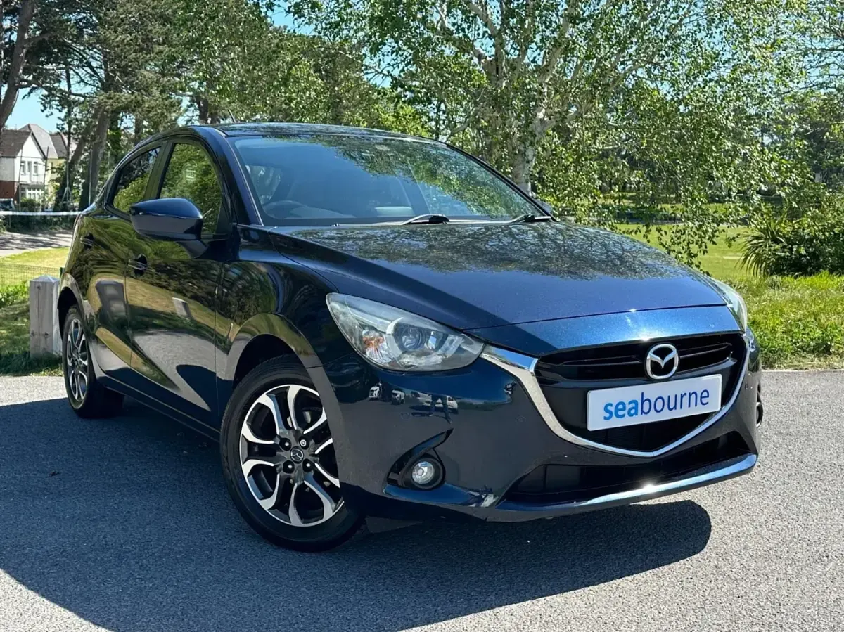 Usado Mazda 2 Inclusive 2016 Azul Citadino