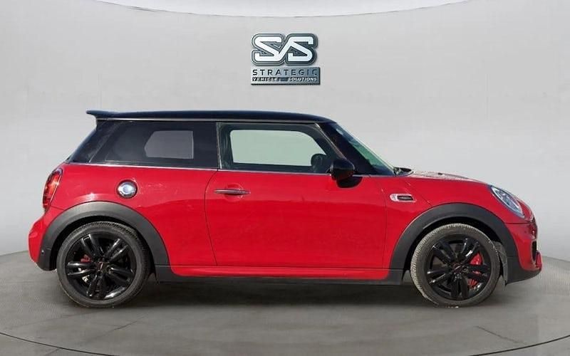 Used Mini John Cooper Works Hatch 231 HP (169 kW) 2017 Red Hatchback