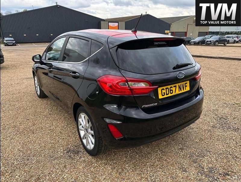 Used Ford Fiesta Titanium 125 HP (91 kW) 2017 Black Hatchback