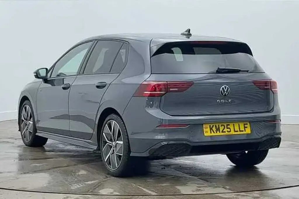 Used VW Golf VIII 150 HP (110 kW) 2025