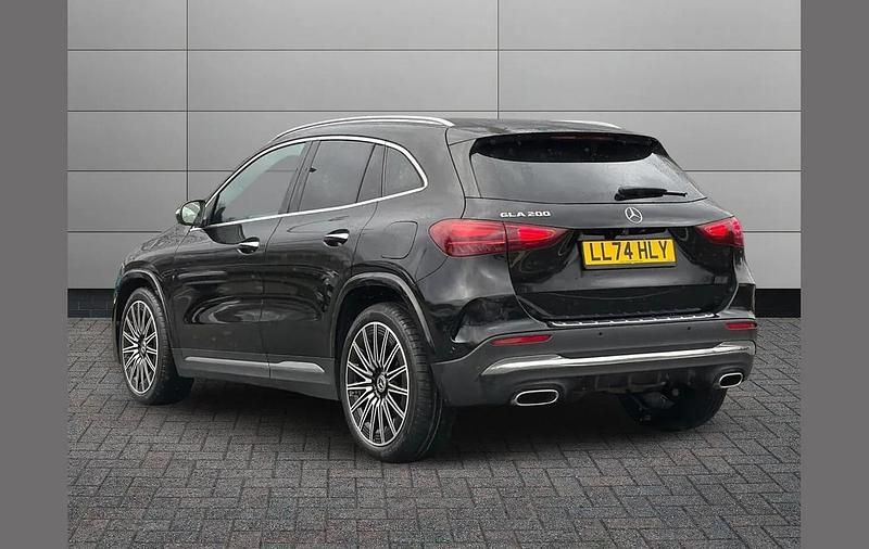 Used Mercedes GLA200 AMG Line Premium 161 HP (118 kW) 2024 Black SUV