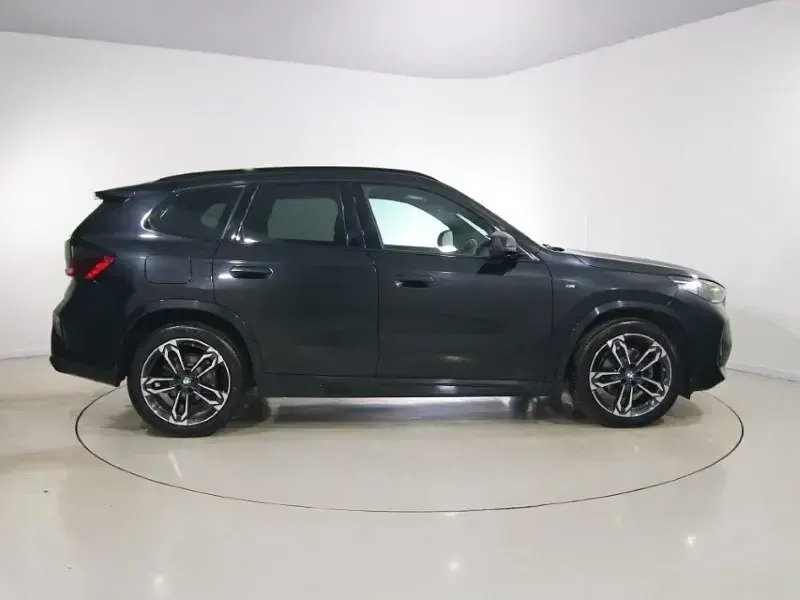 Usado BMW X1 M Sport 148 HP (108 kW) 2023 Preto SUV