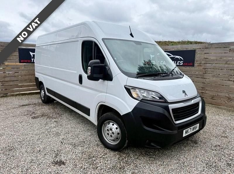 Used Peugeot Boxer 140 HP (102 kW) 2021 White Van